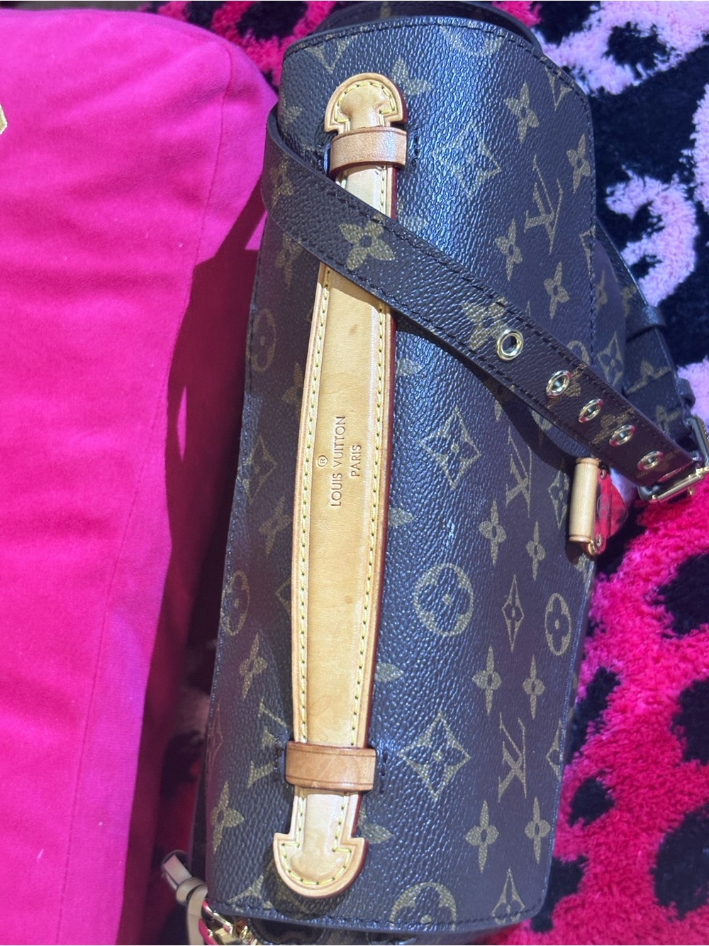 Louis Vuitton Monogram Shoulder Bag - Brown with Gold Hardware - Picture 3 of 11